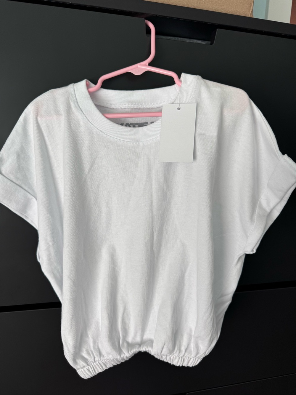 Katie J NYC White Short Sleeve Elastic Hem Cotton Tee